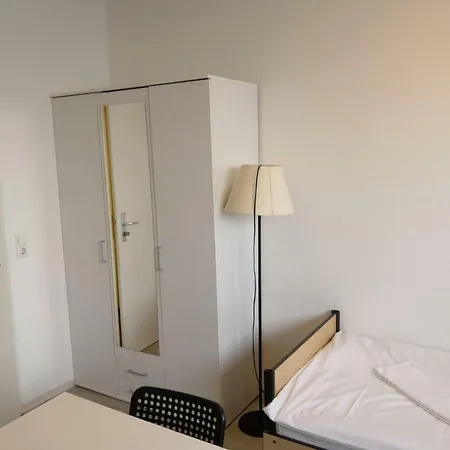 Affittacamere Monteurzimmer Zentrum 2*