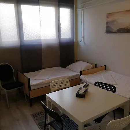 Affittacamere Monteurzimmer Zentrum 2*